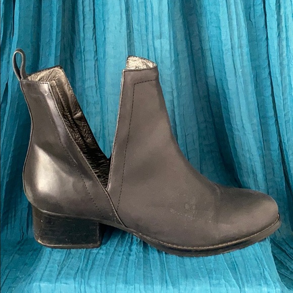 Jeffrey Campbell Oriley Booties Size 9 - Picture 3 of 8